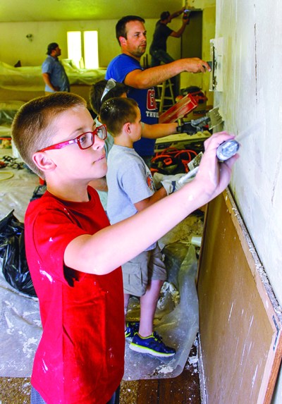 p01_churchpaint_0814