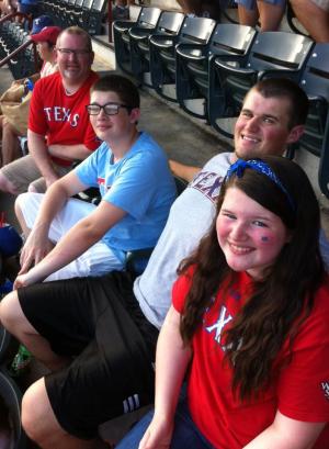 1017506_10151764328005645_1433317470_n